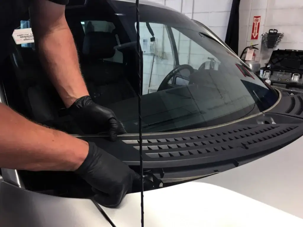 windshield auto glass replacement